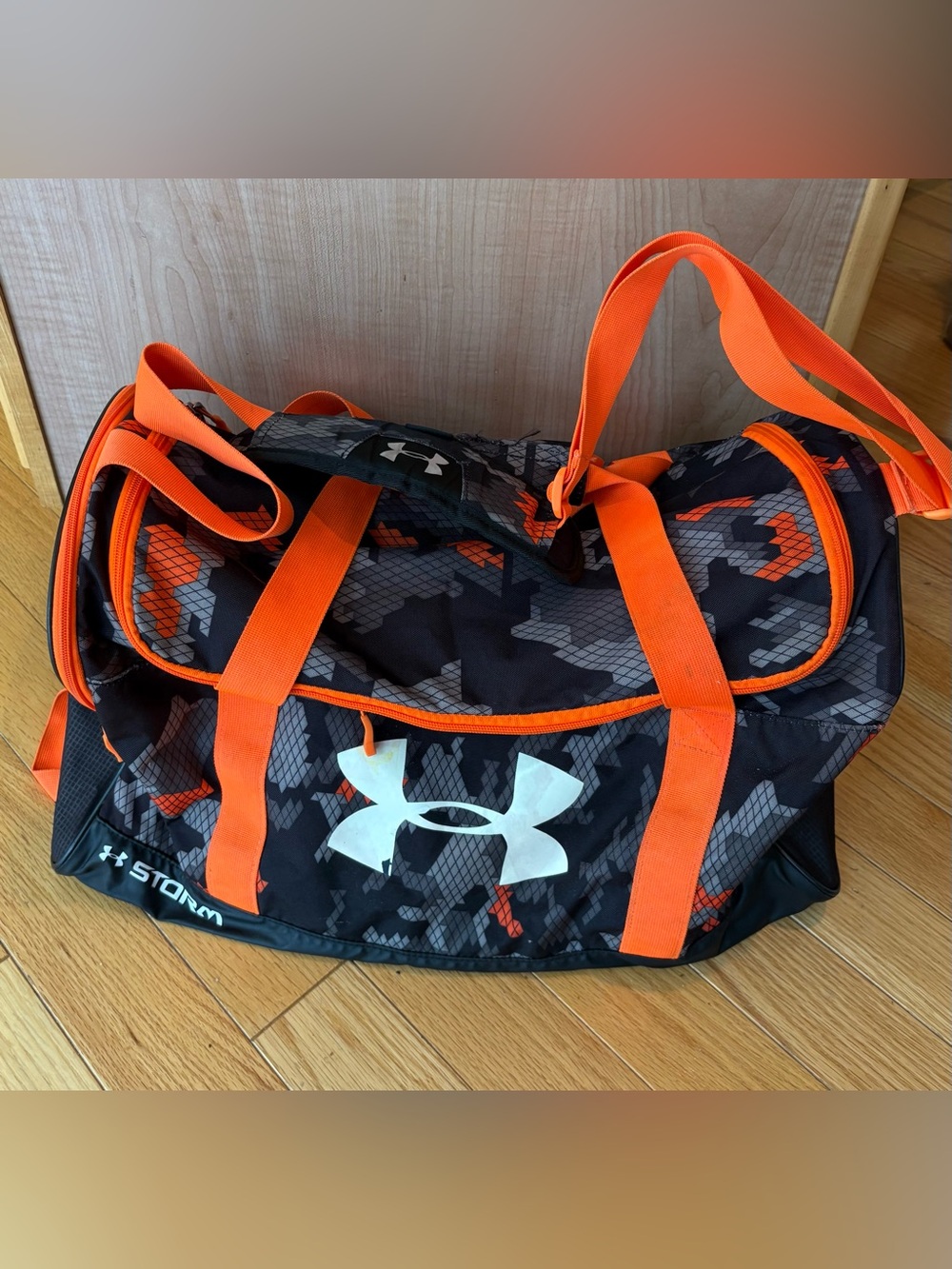 Under Armour Storm Duffel Bag Orange Gray Camo Large Gym Training Sports Strap